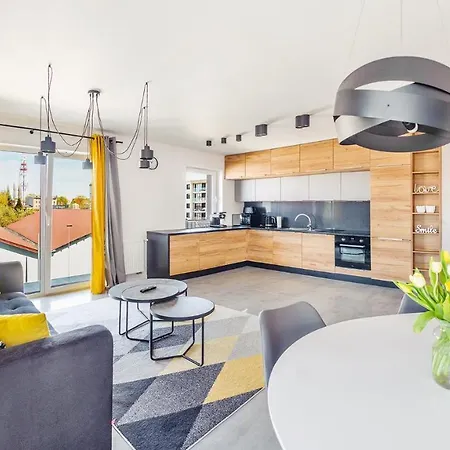Apartament Yellow Z Parkingiem 18 C Perlowa Przystan - Holiday City Apartment Kolberg