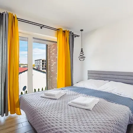 Apartment Yellow Z Parkingiem 18 C Perlowa Przystan -