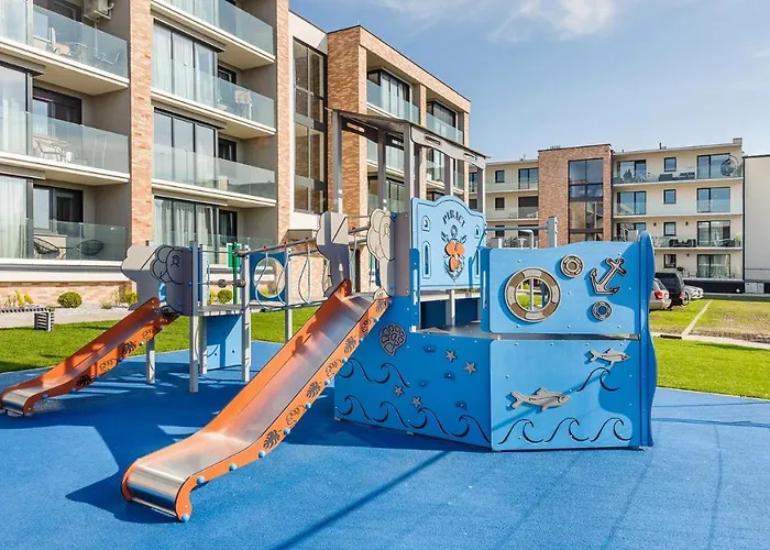 Yellow Z Parkingiem 18 C Perlowa Przystan -